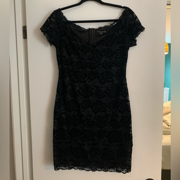 Guess Lace Dress - Picture 2 of 7